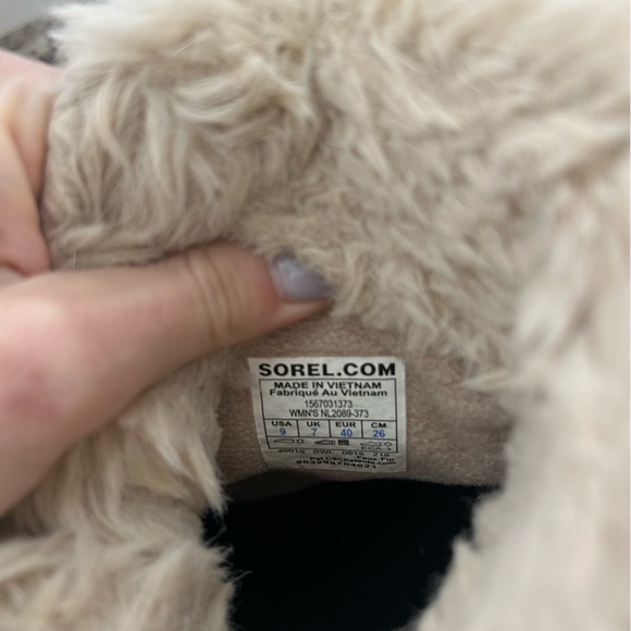 Women’s Sorel Boots - Picture 5 of 5